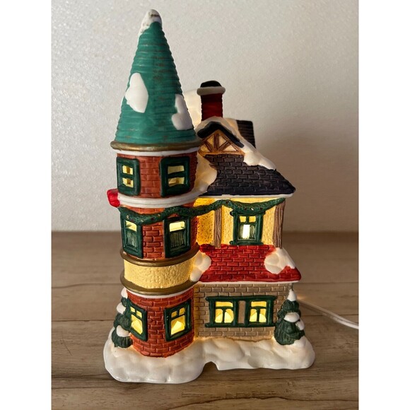 Vintage Village English Cottage Collection Lighted Hand Painted Porcelain House - Picture 3 of 11